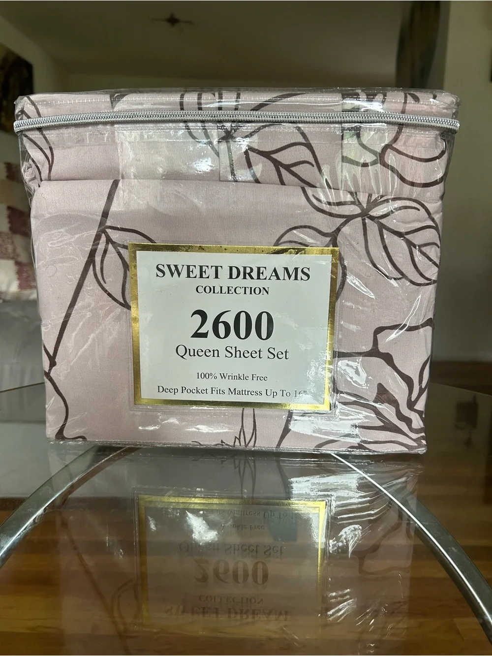 Sweet Dreams Queen Sheet Set in Light Pink with Floral Outline